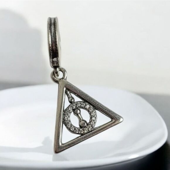 Harry Potter Charm Deathly Hallows Sorting Hat Silver Rhinestone Triangle New - Picture 1 of 6